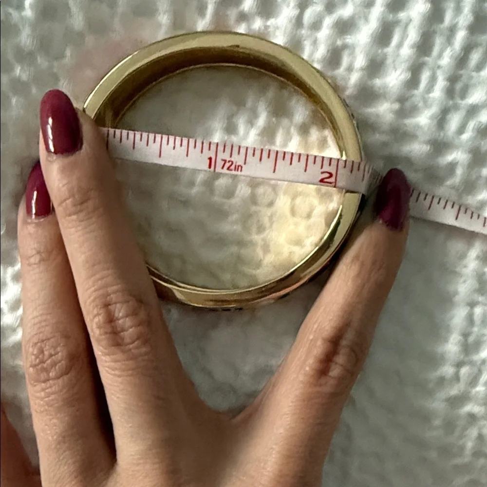 Chic Floral Enamel Bracelet with Pink and Green Accents - Picture 13 of 14